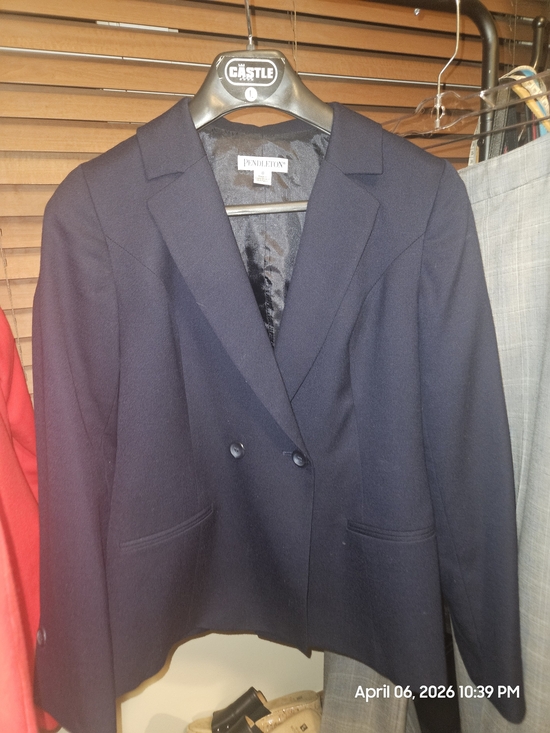 Pendleton Jackets & Blazers - Pendleton Womens Navy 100% Virgin Wool Blazer